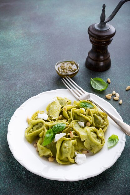 Photo homemade italian tortelloni