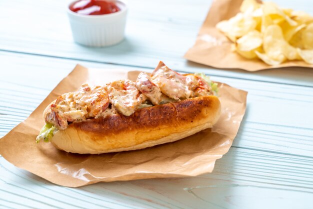 homemade lobster roll 