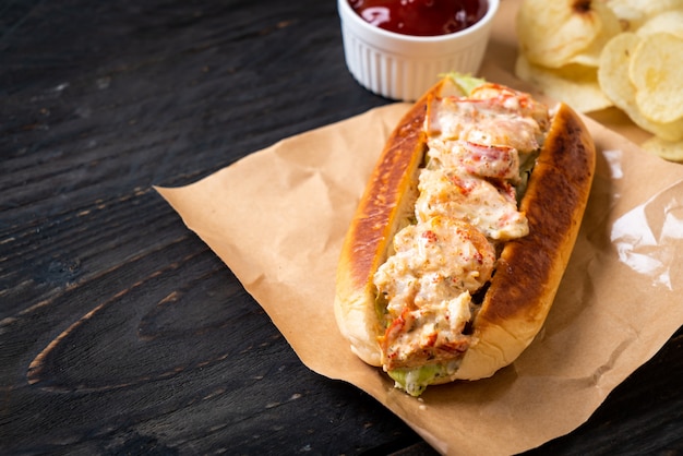 homemade lobster roll 