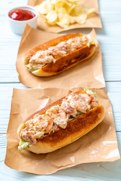 homemade lobster roll