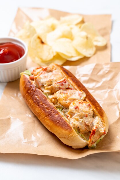 homemade lobster roll