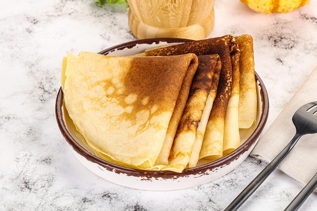 写真 homemade pancakes heap for breakfast