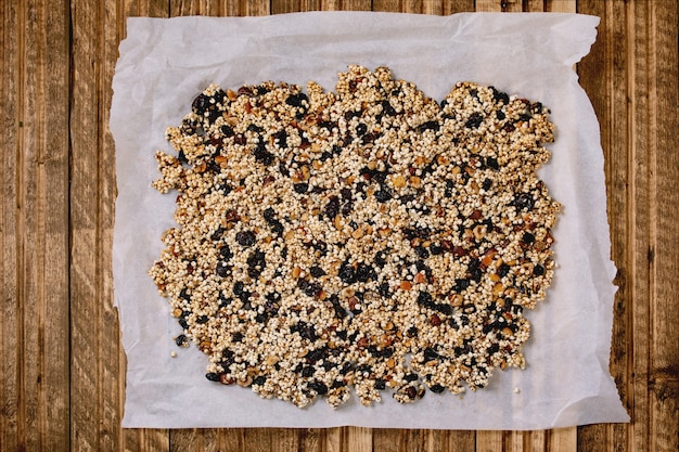 Homemade puffed millet granola