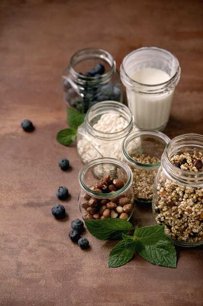 Homemade puffed millet granola