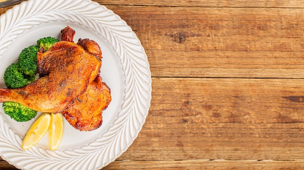 Foto coscia di pollo arrosto fatta in casa al rosmarino