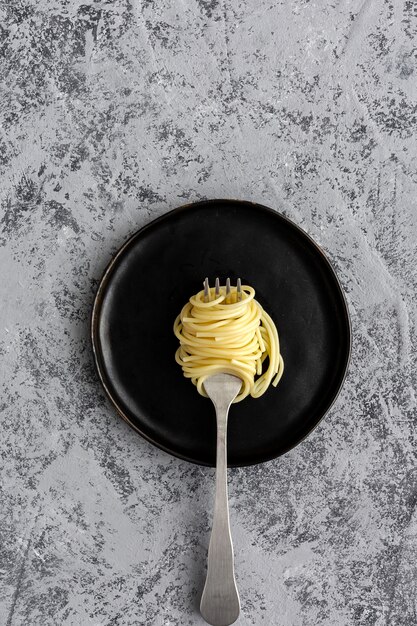 Homemade Spaghetti with tomato and basil sauce