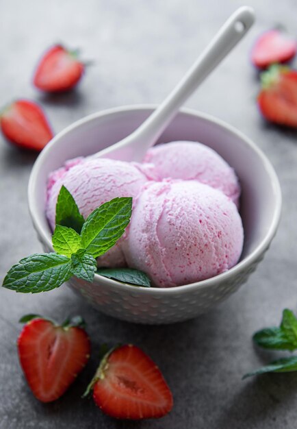 Homemade strawberry ice cream with fresh strawberries