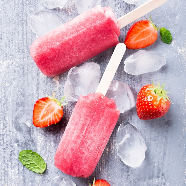 Homemade strawberry popsicles