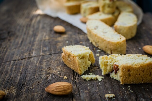 Foto gustosi biscotti di mandorle fatti in casa