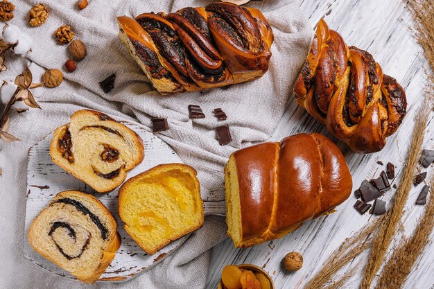 Homemade yest buns with poppy seed