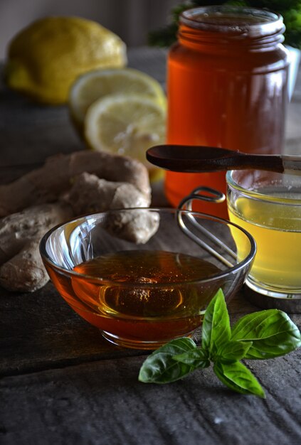 Honey accompanied by Ginger