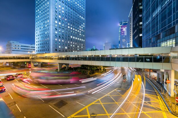 夜の香港市内交通