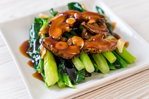 Hong Kong Kale stir fried in oyster sauce