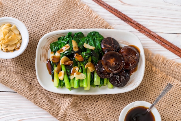 Hong Kong Kale stir fried in oyster sauce