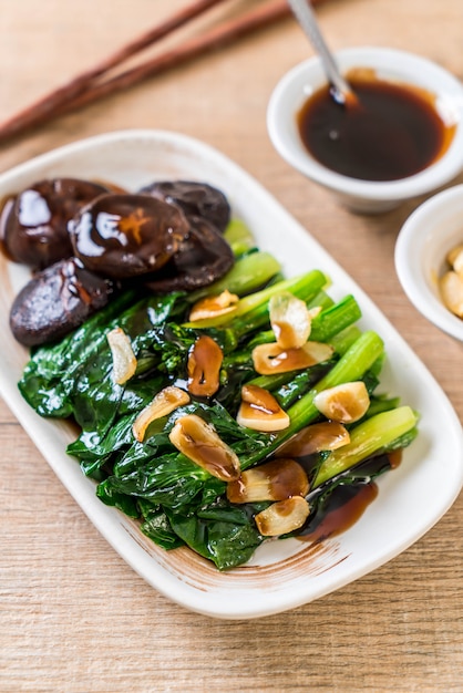 Hong Kong Kale stir fried in oyster sauce