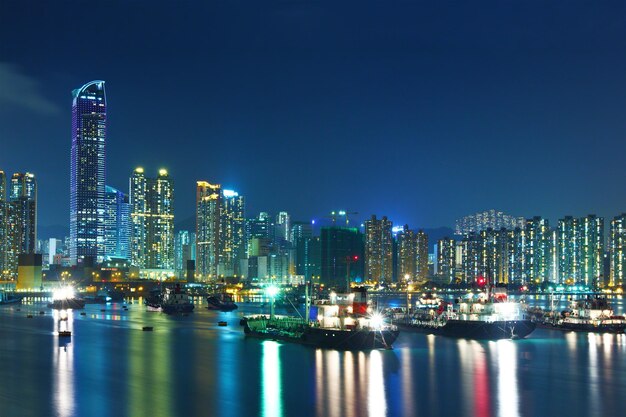 Hong Kong-stad bij nacht