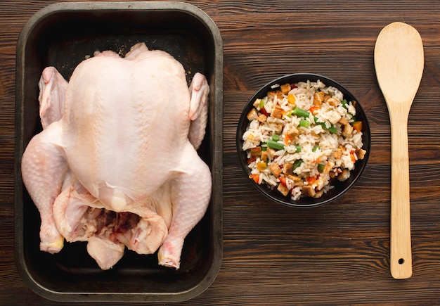 Hoofdbeeld van een kalkoen die zich voorbereidt op Thanksgiving