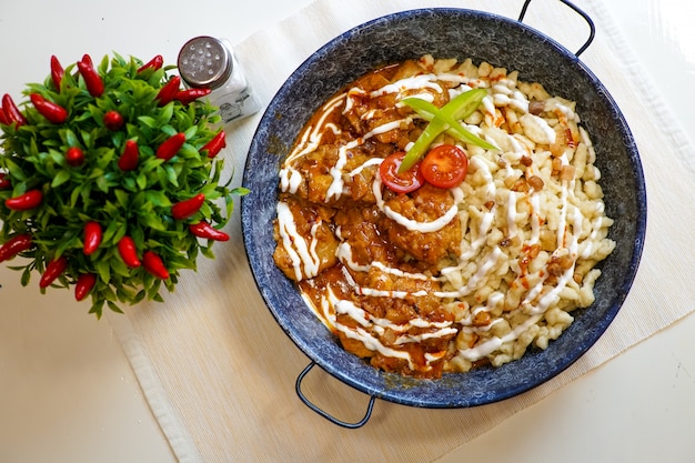 Hoofdgerecht in een restaurant