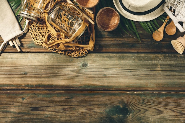 Hooghoek van een oude houten tafel