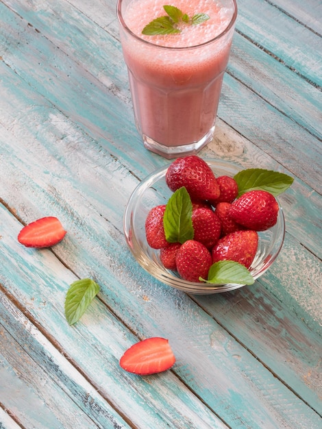 Hooghoekbeeld van aardbeien