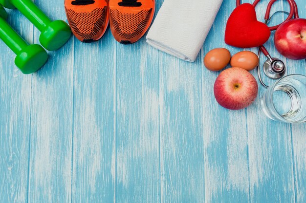 Foto hooghoekbeeld van appels op tafel