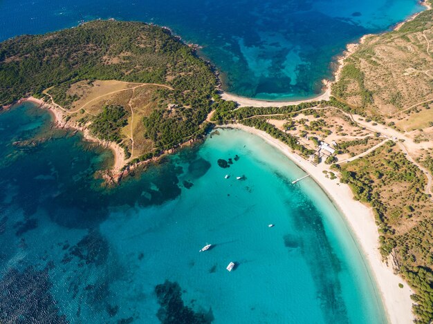 Foto hooghoekbeeld van de baai