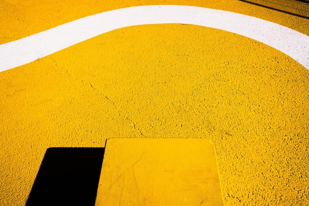 Foto hooghoekbeeld van de gele vloer