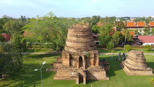 Foto hooghoekbeeld van de tempelruïnes
