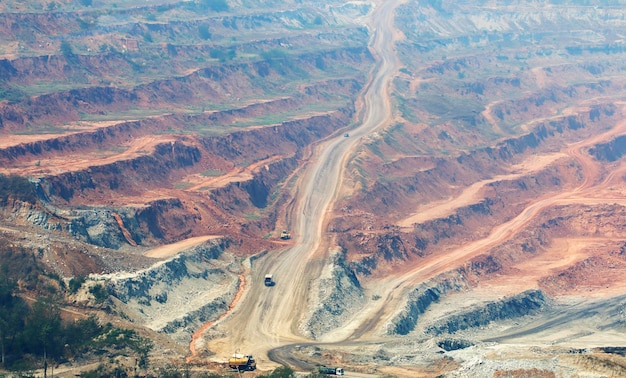 Hooghoekbeeld van een dramatisch landschap