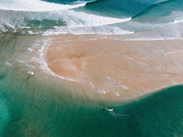 Foto hooghoekbeeld van een strand