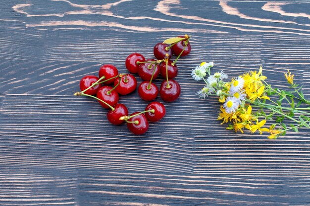 Foto hooghoekbeeld van fruit op tafel