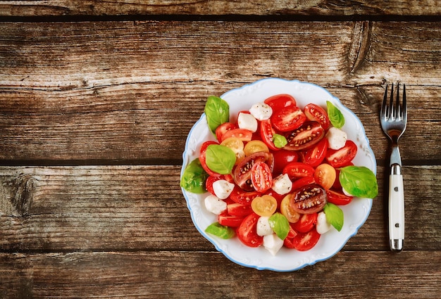 Foto hooghoekbeeld van fruit op tafel