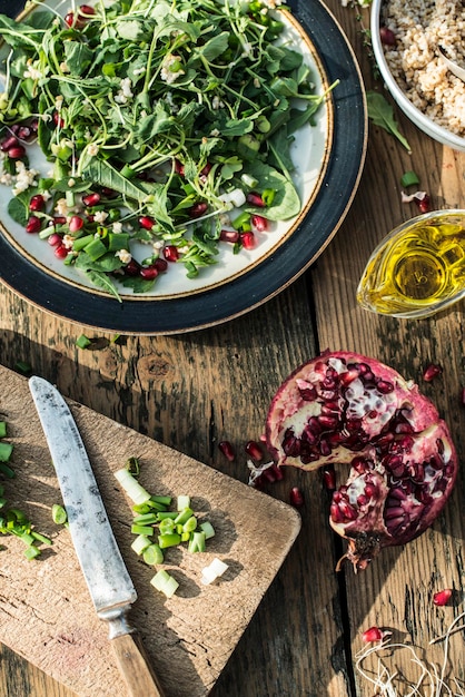 Foto hooghoekbeeld van fruit op tafel