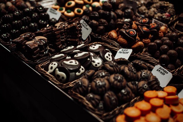 Foto hooghoekbeeld van fruit op tafel