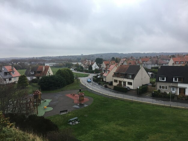 Foto hooghoekbeeld van gebouwen in de stad tegen de lucht