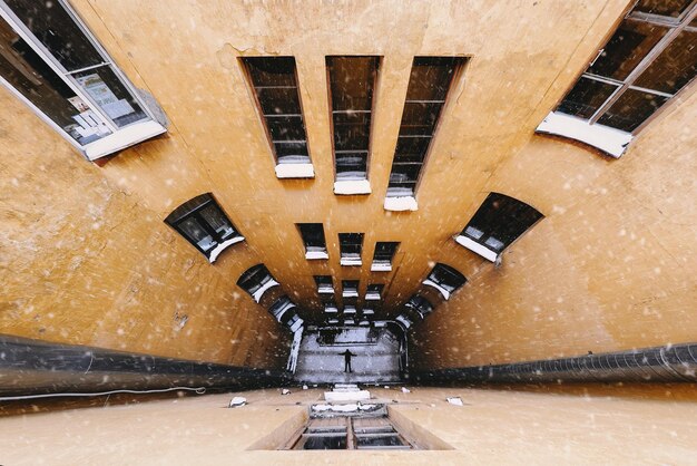 Foto hooghoekbeeld van gebouwen in de stad