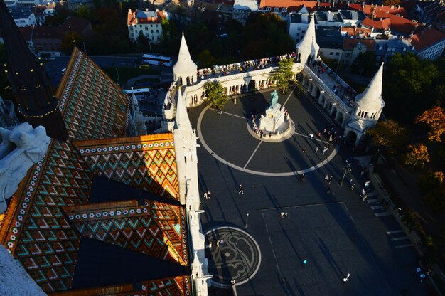 Hooghoekbeeld van gebouwen in de stad