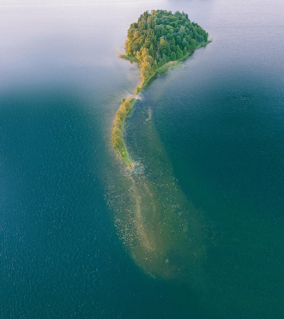 Hooghoekbeeld van het eiland
