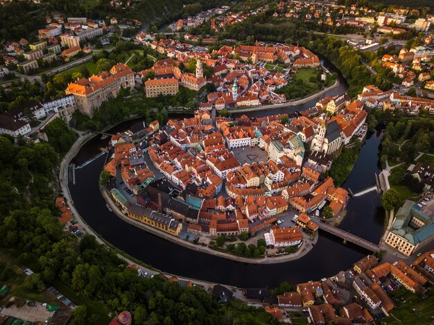 Hooghoekbeeld van het stadsbeeld en de gebouwen in de stad