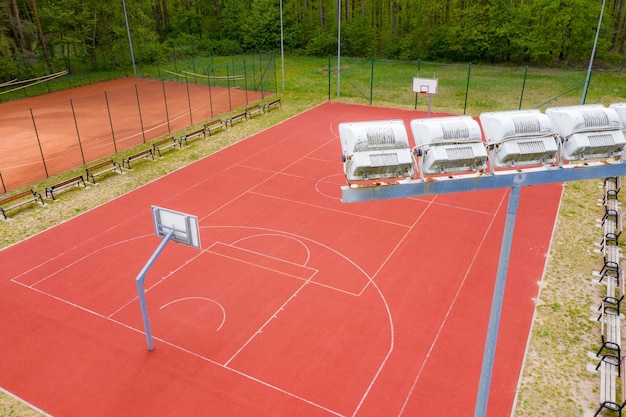 Hooghoekbeeld van het voetbalveld