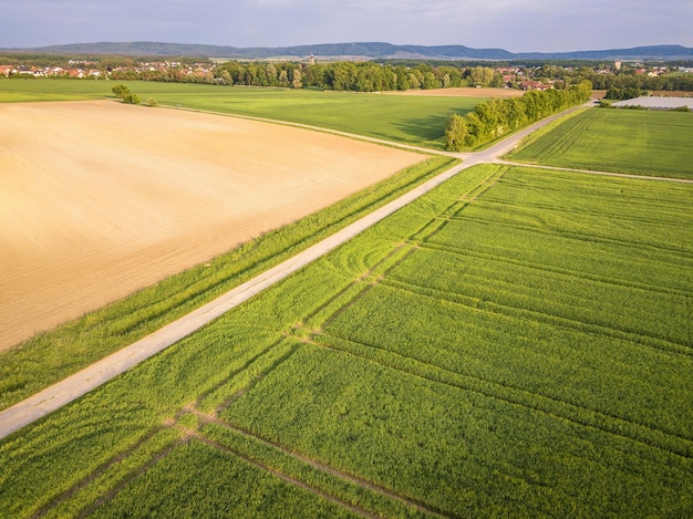 Foto hooghoekbeeld van landbouwveld