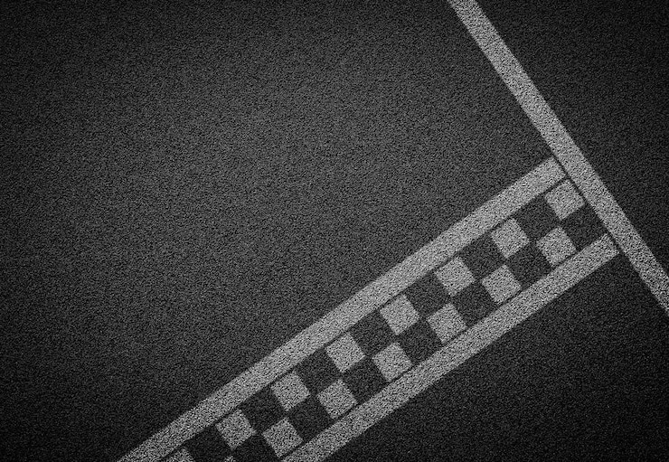 Foto hooghoekbeeld van markeringen op de weg