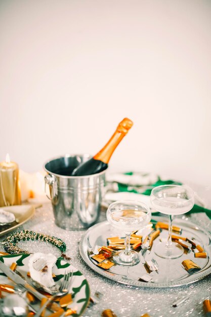 Foto hooghoekbeeld van voedsel op tafel