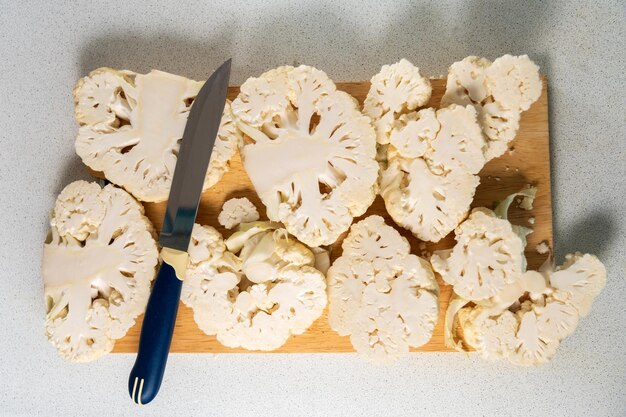 Foto hooghoekbeeld van voedsel op tafel