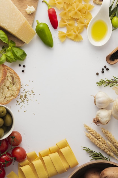 Foto hooghoekbeeld van voedsel op tafel