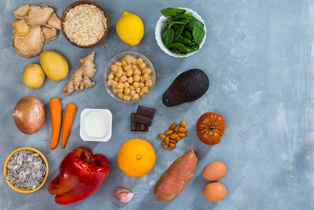 Hooghoekweergave van fruit op tafel