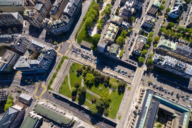 Foto hooghoekweergave van gebouwen in de stad