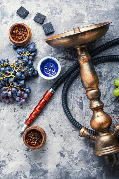 Hookah with grapes taste