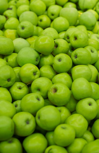 Hoop van verse groene appels