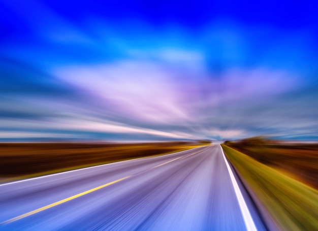 Orizzontale vivido vibrante norvegia autostrada motion blur astrazione sfondo sullo sfondo